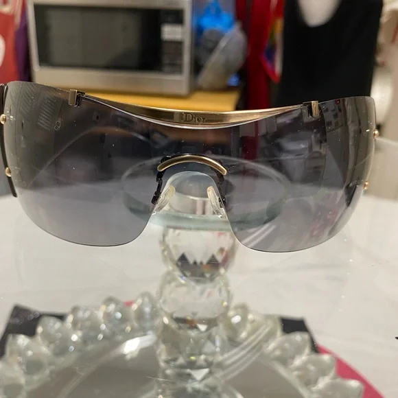 Vintage Christian Dior Rimless Sunglasses 😎 - Picture 5 of 16